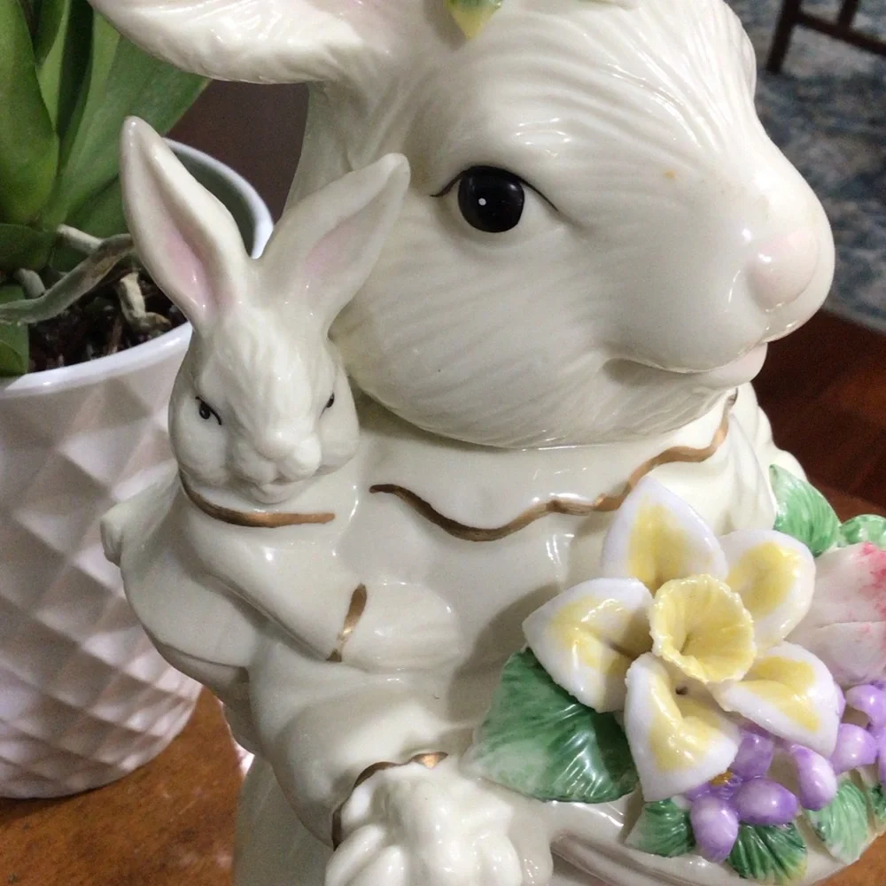 Musical 11” Porcelain Mrs Easter Bunny Figurine
